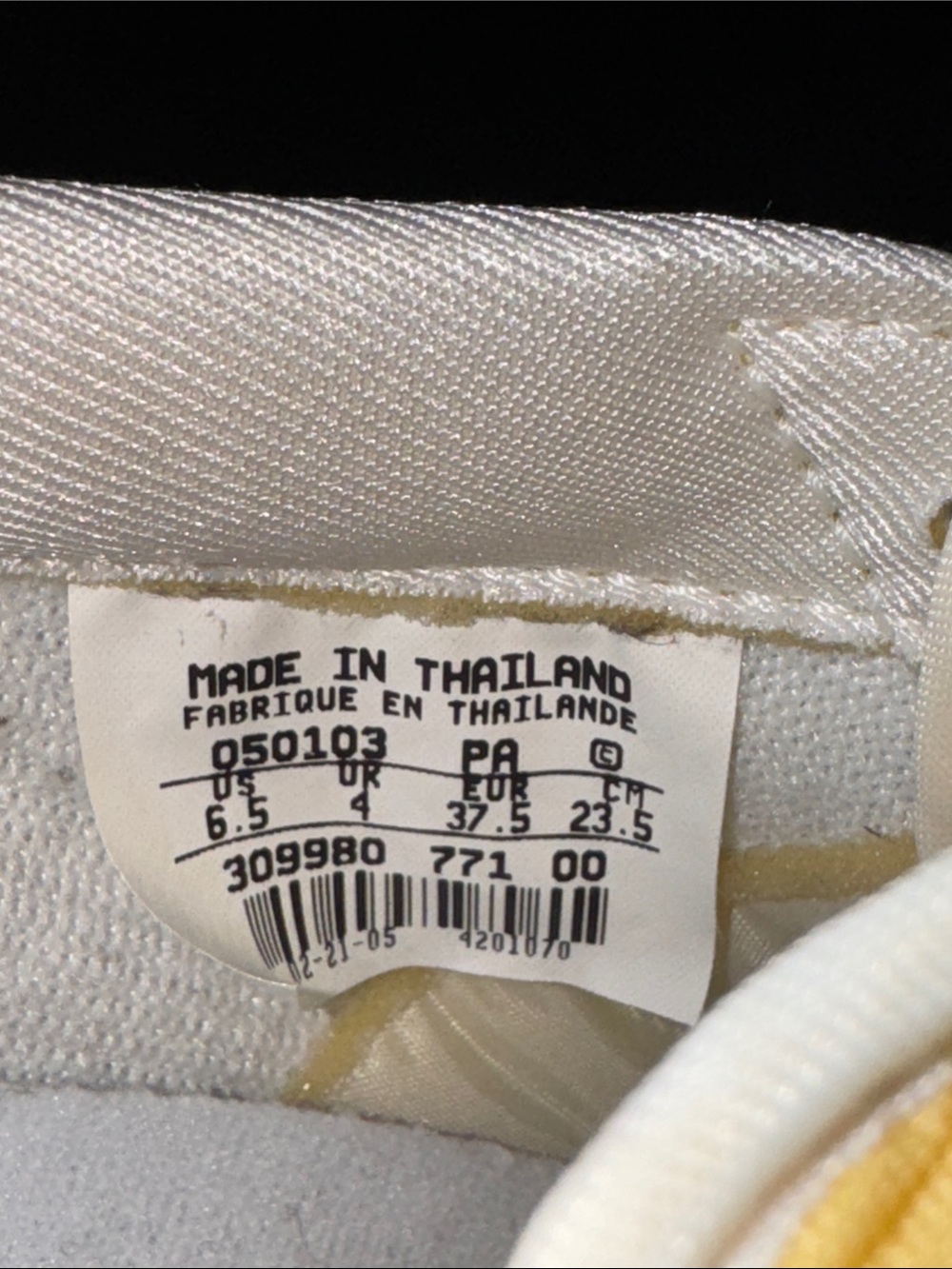Nike Vintage Wimbledon Yellow Sneakers with White Laces - Picture 2 of 6